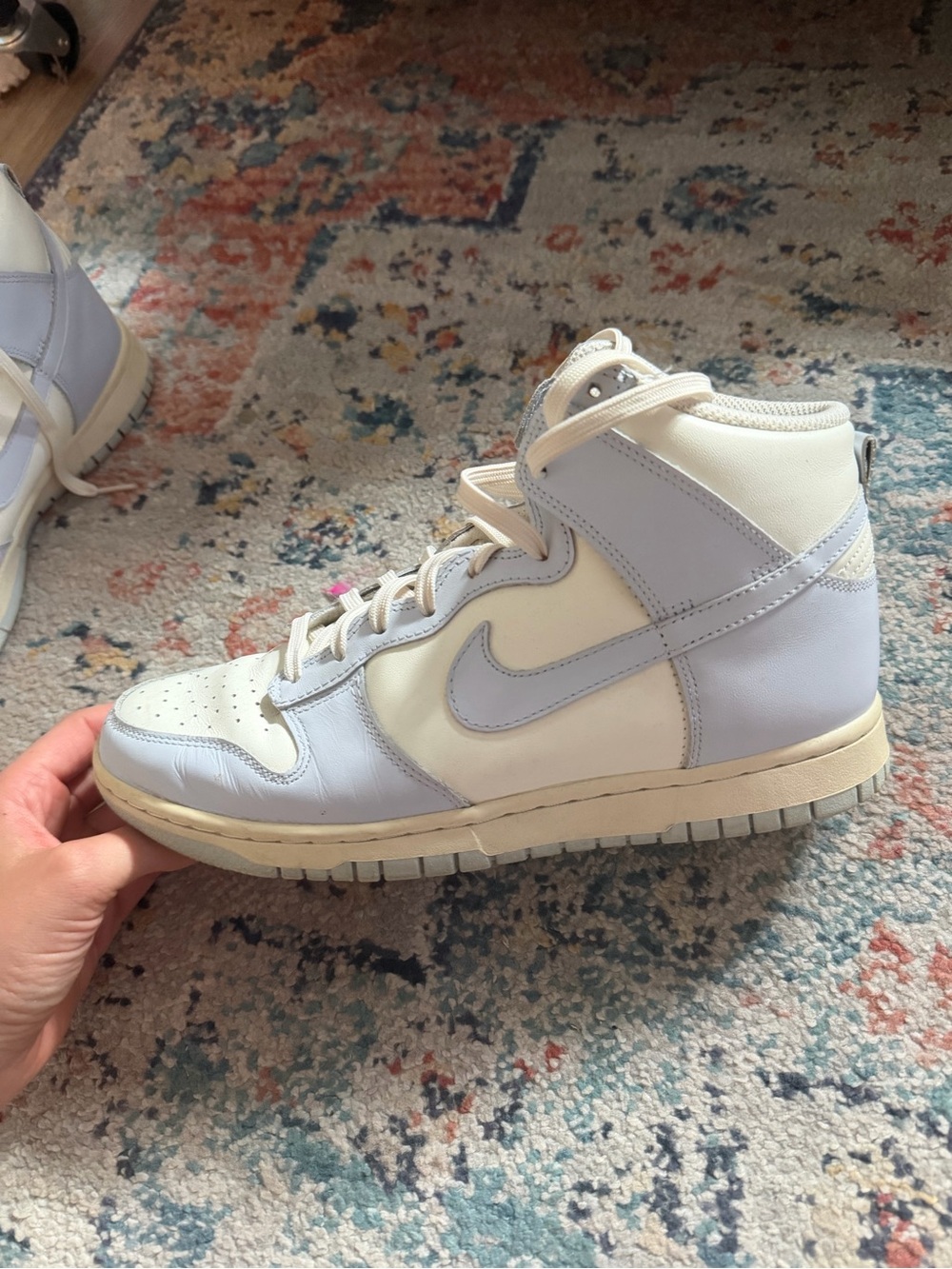 Women Nike Dunks Size 9 in Light Purple and Cream